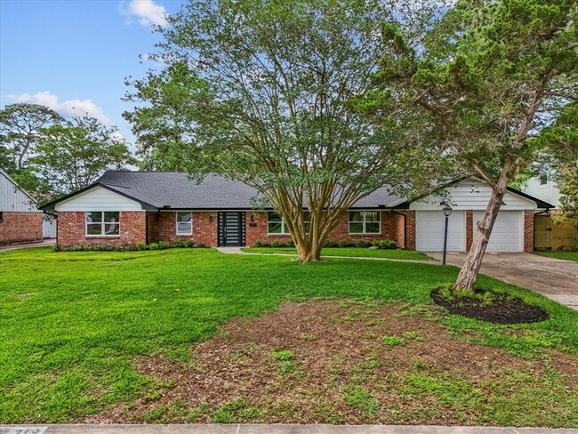 Photo - 219 Driftwood Dr Casa