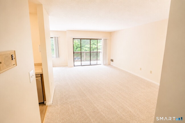 Photo - 175 Mill Pond Rd Unit 135