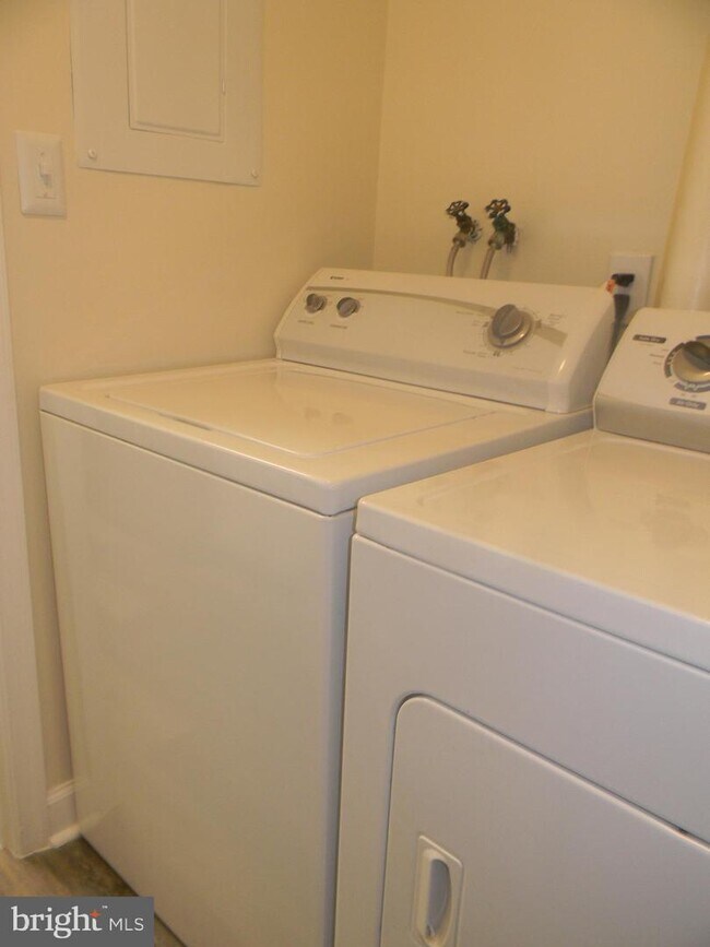 Photo - 10 Over Ridge Ct