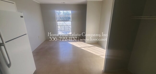 Photo - 409 Mason St NE