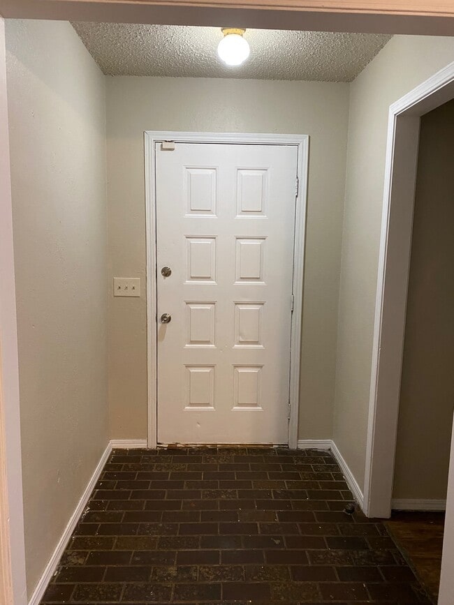 Photo - 12602 Abbotts Way