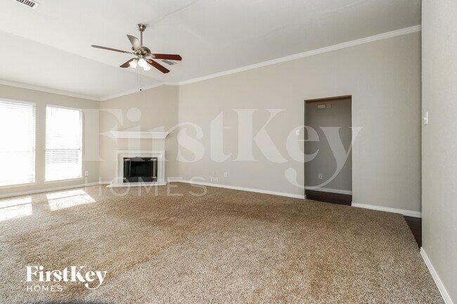 Photo - 614 Jamie Ln