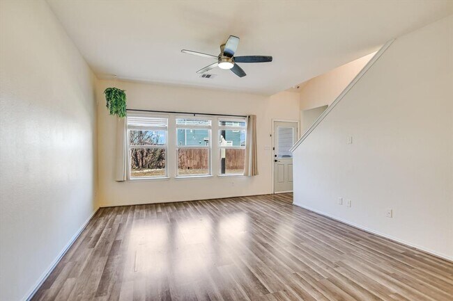 Photo - 322 Vermillion Marble Trail