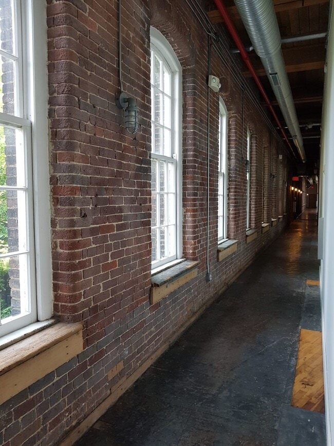 Photo - Available NOW- 1-Bd/1Ba in Werthan Lofts