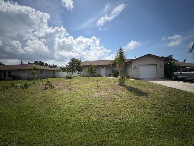 Building Photo - 1383 Tinamou Rd Rental