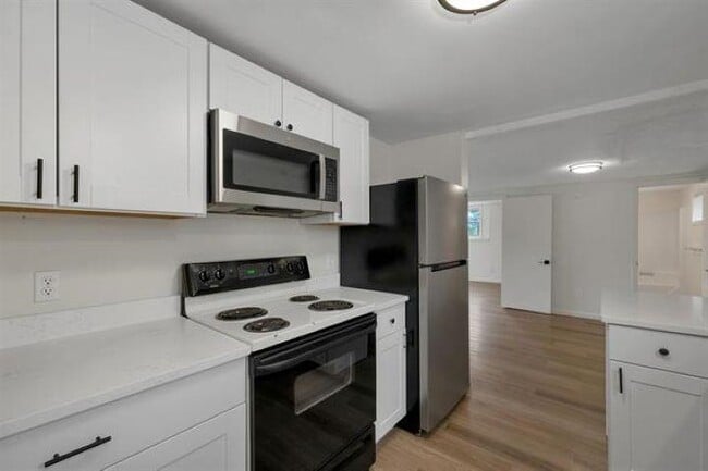 Photo - 9 Elm St Unit B