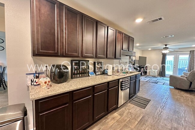 841 Moorhen Wy