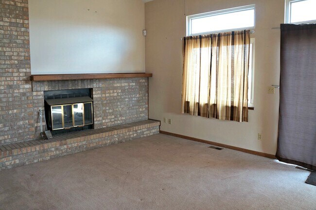 Photo - 7565 Hickorywood Dr