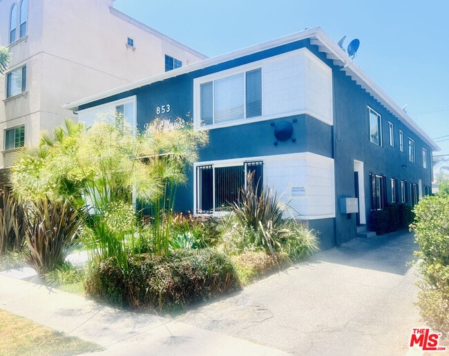 Building Photo - 853 N Hudson Ave Unit 4 Rental