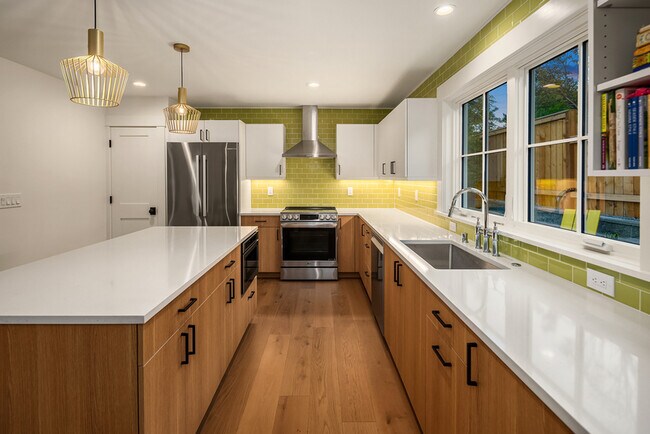 Photo - 4402 Letitia Ave S