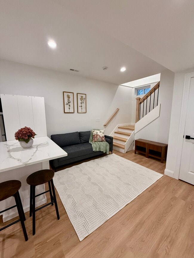 Photo - 55 Foster Rd Unidad 2 beds and 1 bath