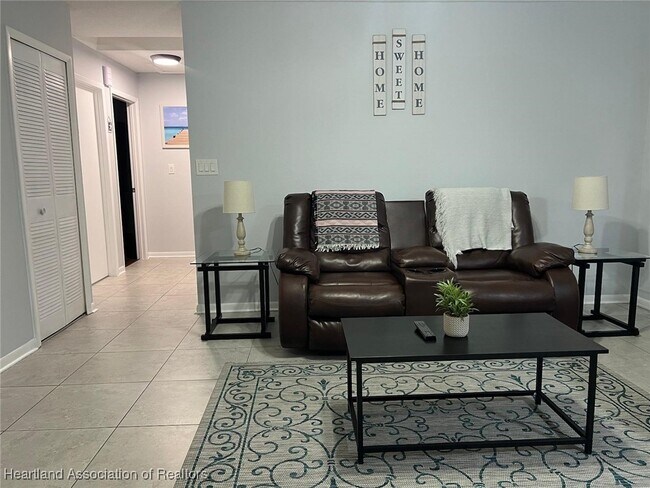 Photo - 103 Villaway