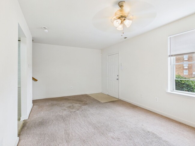 Photo - 3516 E Richmond Rd