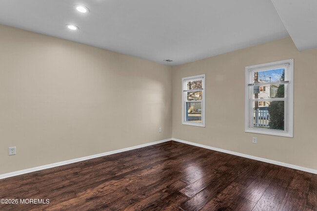 Photo - 148 Dewitt Ave