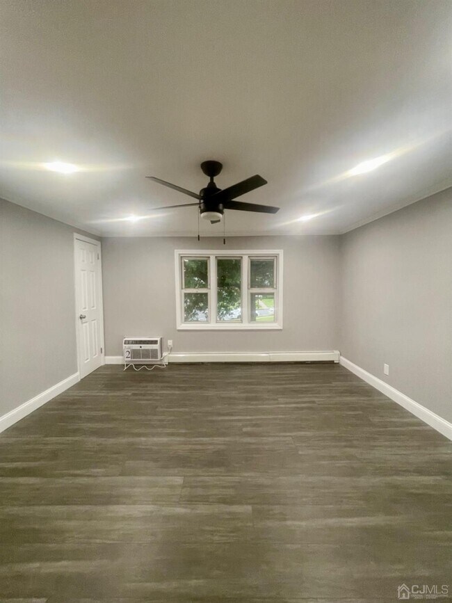 Photo - 22 Garfield Park