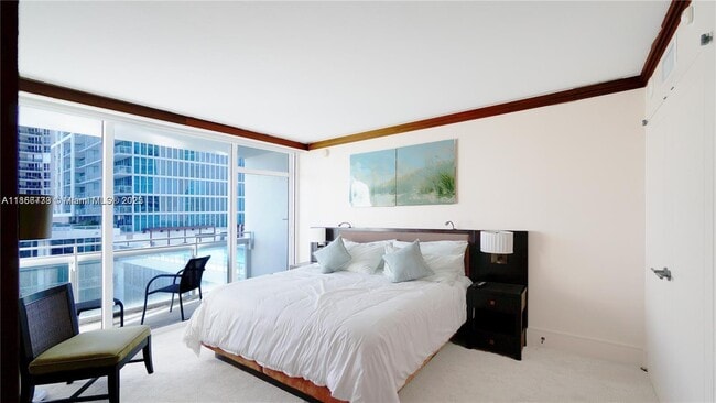 Building Photo - 6801 Collins Ave Unit 710 Rental