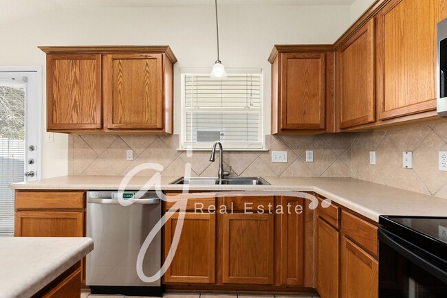 Photo - 4908 Sydney Harbour Ct