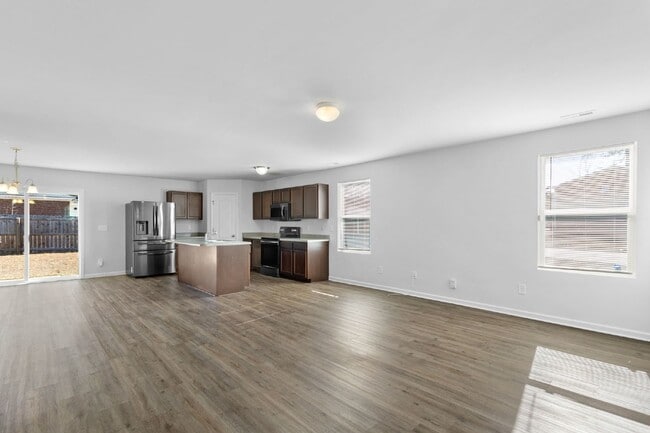 Photo - The Demila Beauty