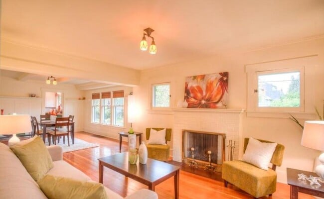 Photo - 2 bedroom in Seattle WA 98103