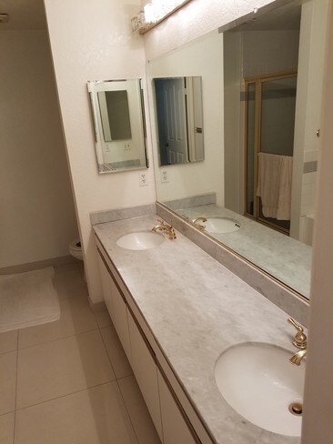 Photo - 10650 Kinnard Ave Unit 109