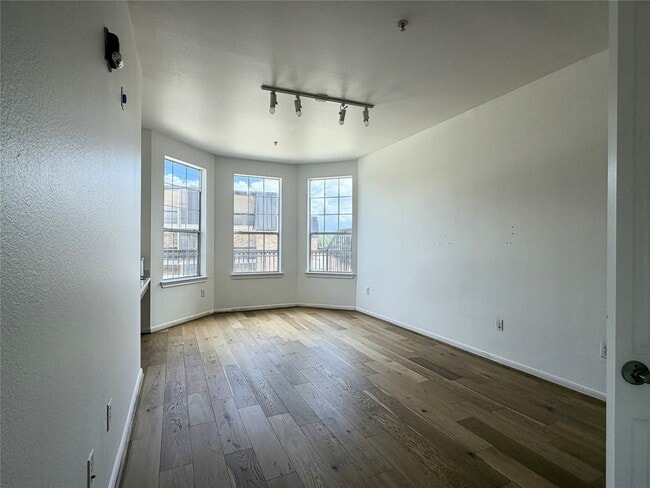 Photo - 7575 Kirby Dr Unit 1104
