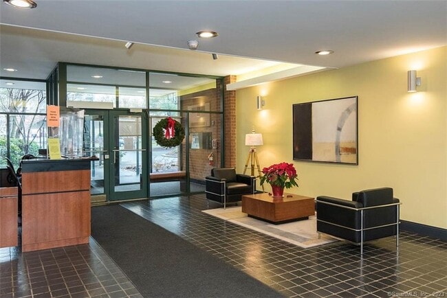 Photo - 31 Woodland St Unit 4G