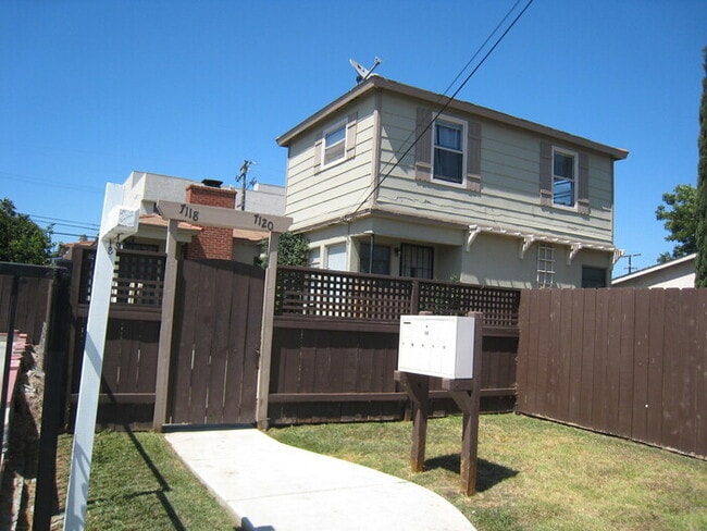 Building Photo - $1000 REBATE! Studio cottage with AC! - Desirable neighborhood (Amherst)