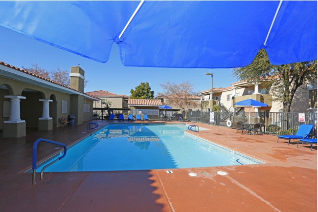 Somerset Commons Apartments