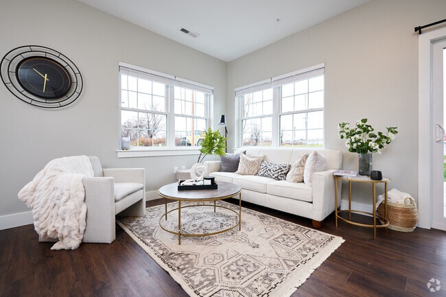 2 BR, 1 BA 1070 SF LIVING ROOM - Doud Luxury Apartment Homes - 1, 2, and 3 ...