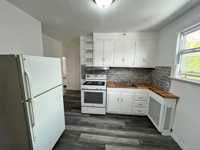 Building Photo - 194 Summit Ave Unit 3