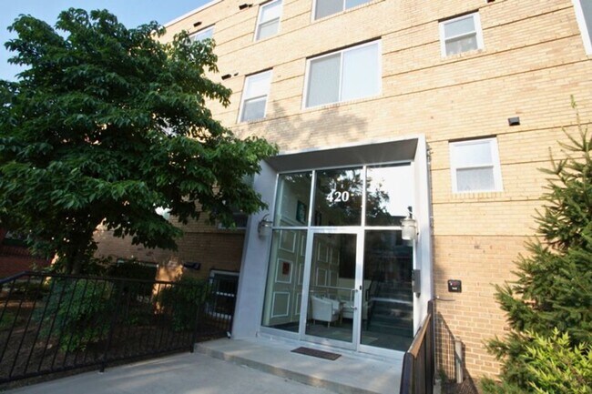 Photo - 420 16th St SE