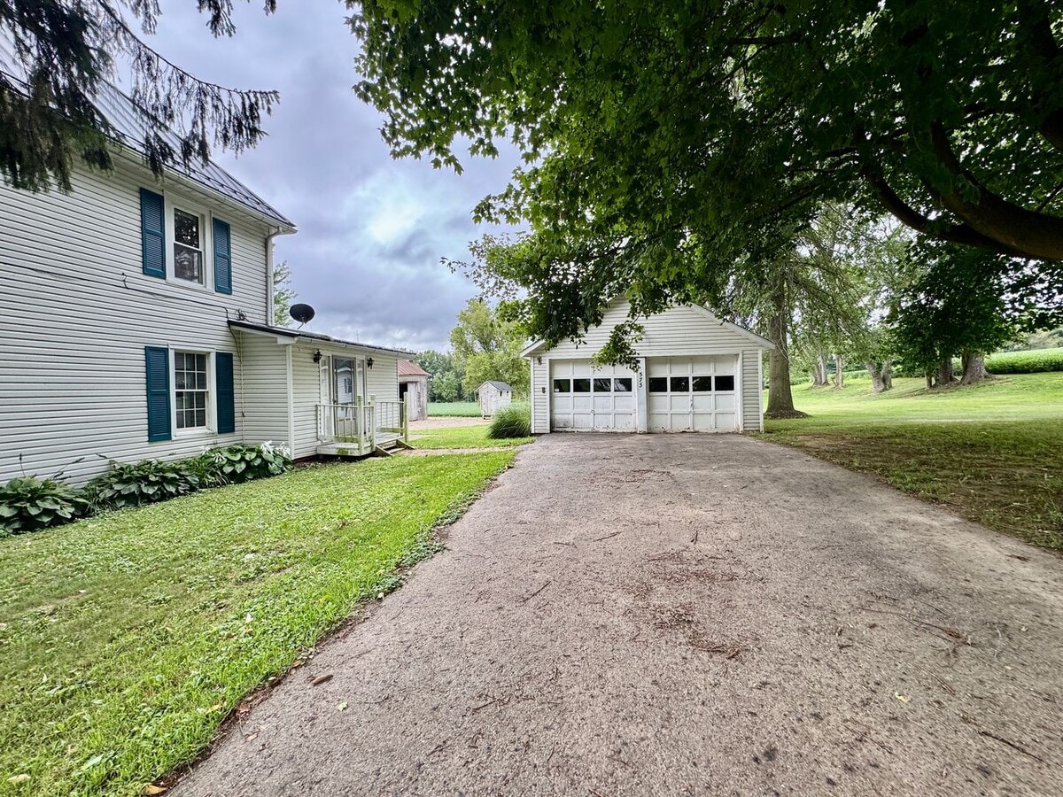 Coming Soon! Farm house in Ashland schools - Coming Soon! Farm house in Ashland schools