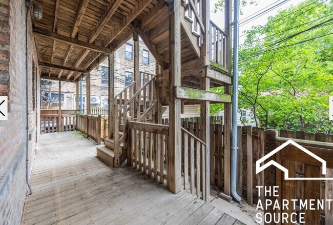 Photo - 1758 W Montrose Ave Unit 3