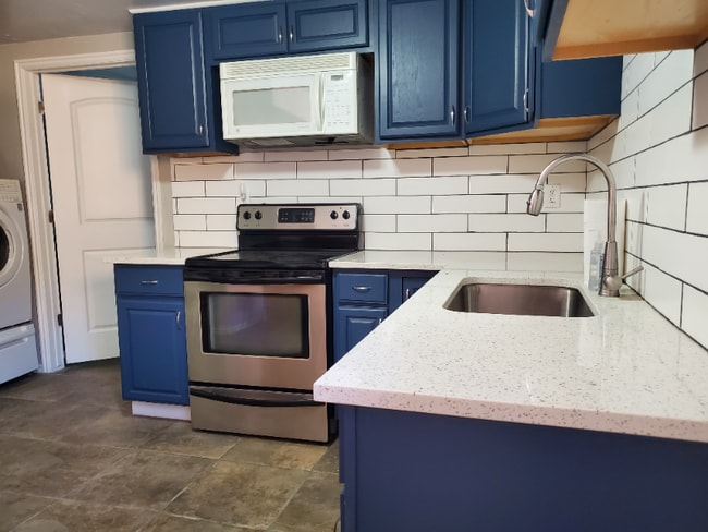 Photo - 8744 Soapberry Dr Unidad Downstairs