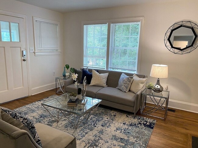 Photo - 2144 Delowe Dr