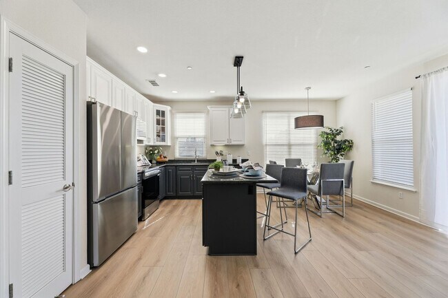 Photo - Modern 2 bedroom, 2 bathroom condo at the Villa Fontana Community in West San Jose Unit 313