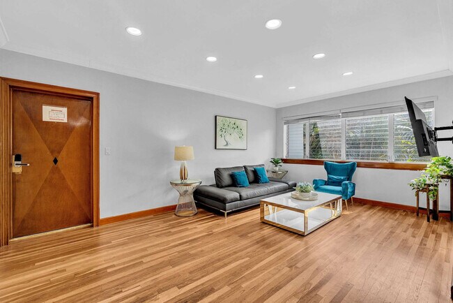 Photo - 10004 E Bay Harbor Dr Unit SI ID1527180P