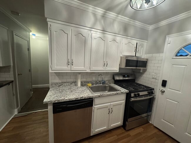 Photo - 1239 August Rd