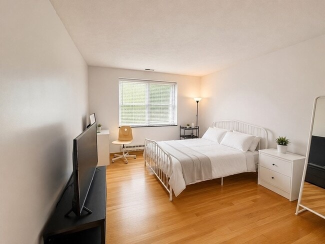 Photo - 530 VFW Parkway Unit 201
