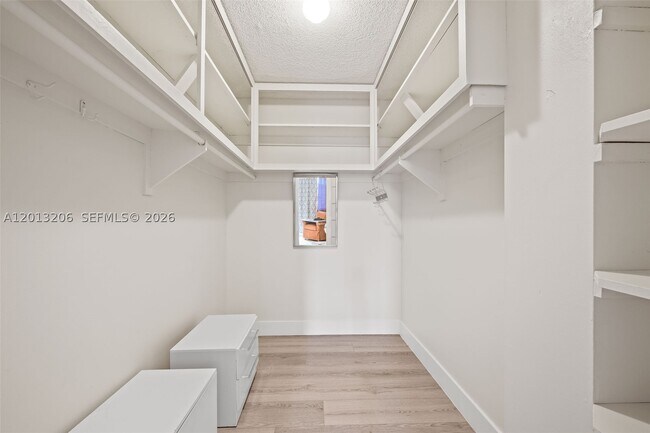 Photo - 9800 W Bay Harbor Dr Unit 406