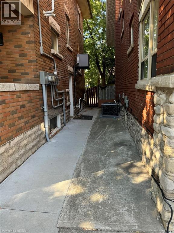 Photo - 266 Dalhousie St