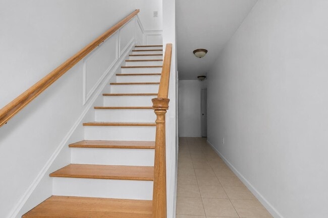 Photo - 9 Hackensack Plank Rd