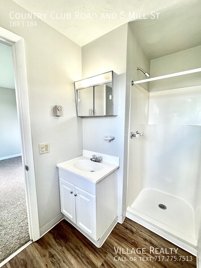 Photo - 811 Country Club Rd Unidad #2