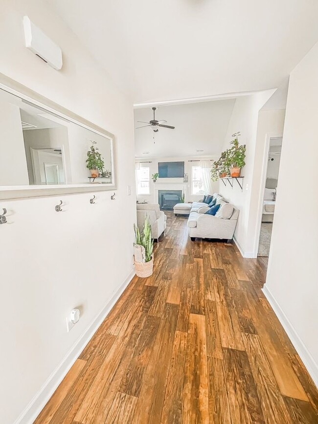 Photo - 4 Bedroom Swansboro Home for Rent