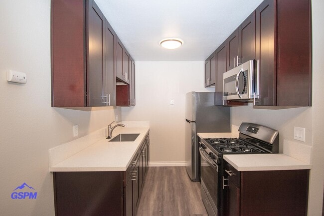 4060 Euclid North Apartments