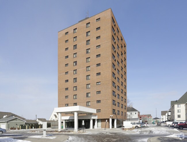 Primary Photo - Art Love Manor