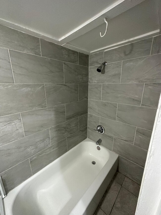 Photo - 707 Franklin St