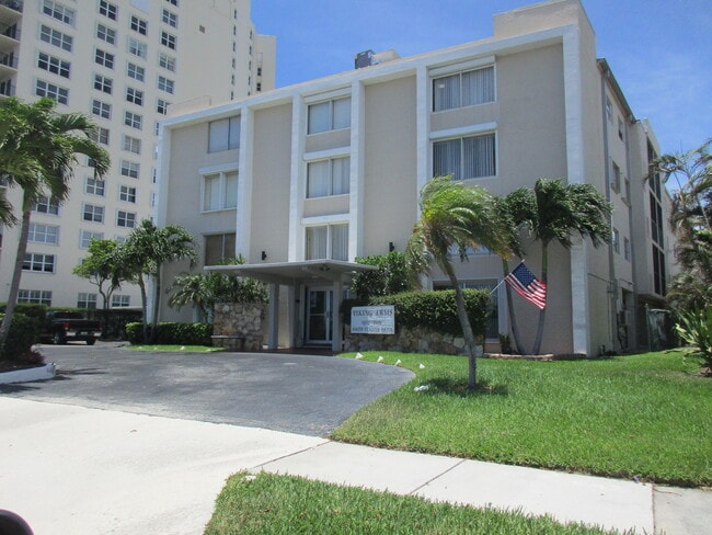 Building Photo - 1527 S Flagler Dr Unit 203F