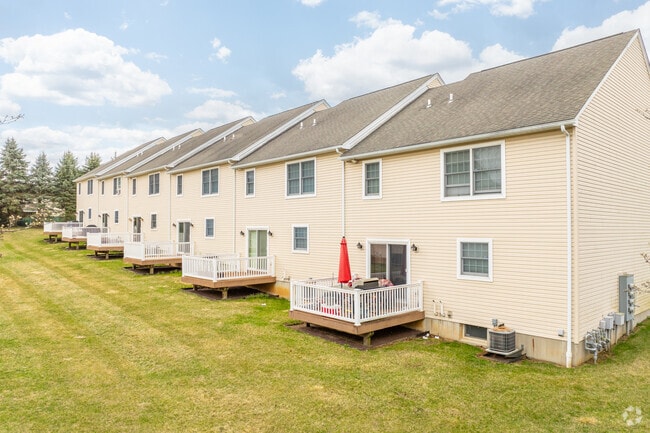 Photo - Linden Court