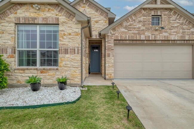 Photo - 14005 Mcarthur Dr